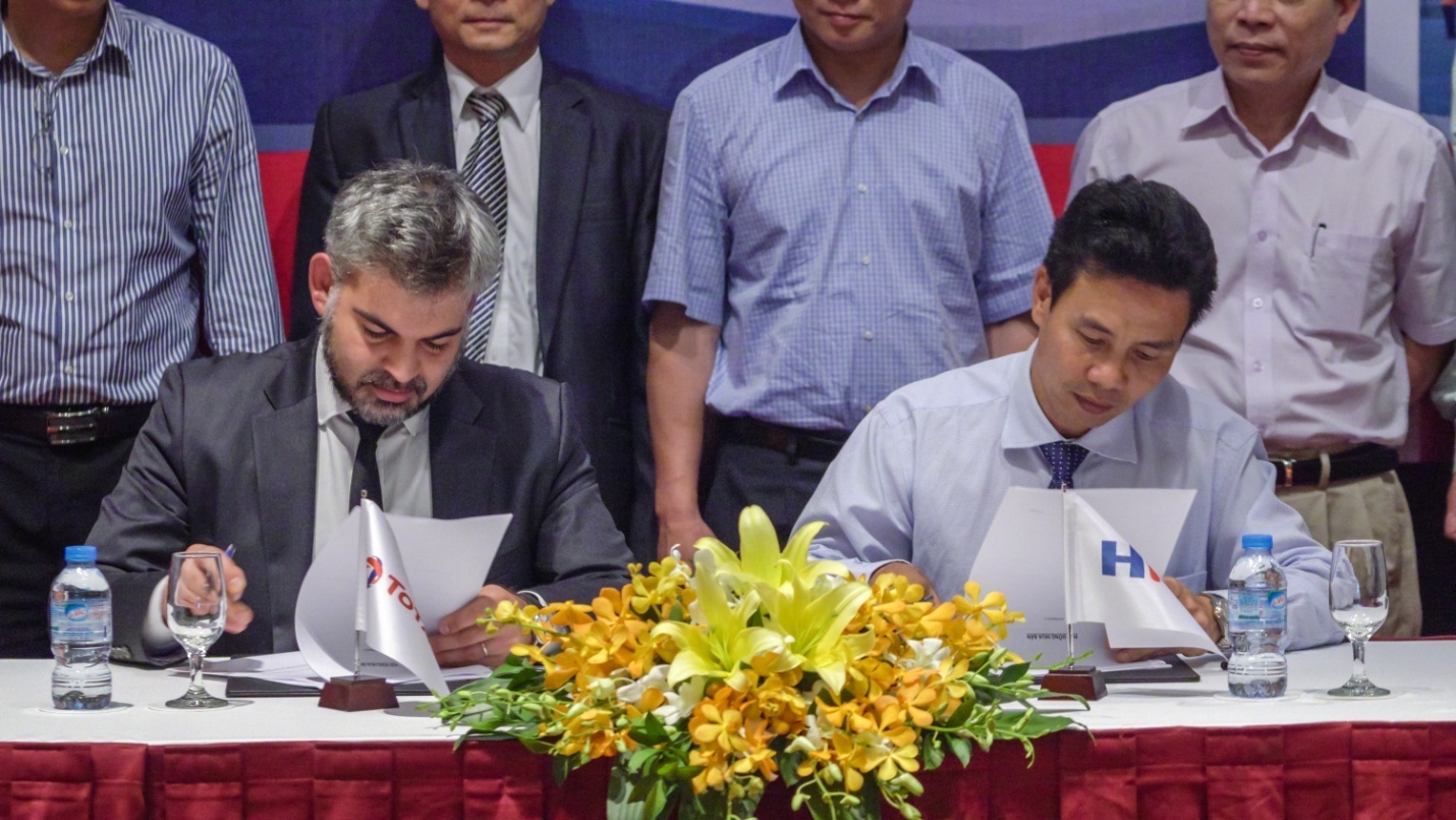 Cong ty xang dau HN hop tac tap doan Phap, nang cao chat luong dich vu hinh anh