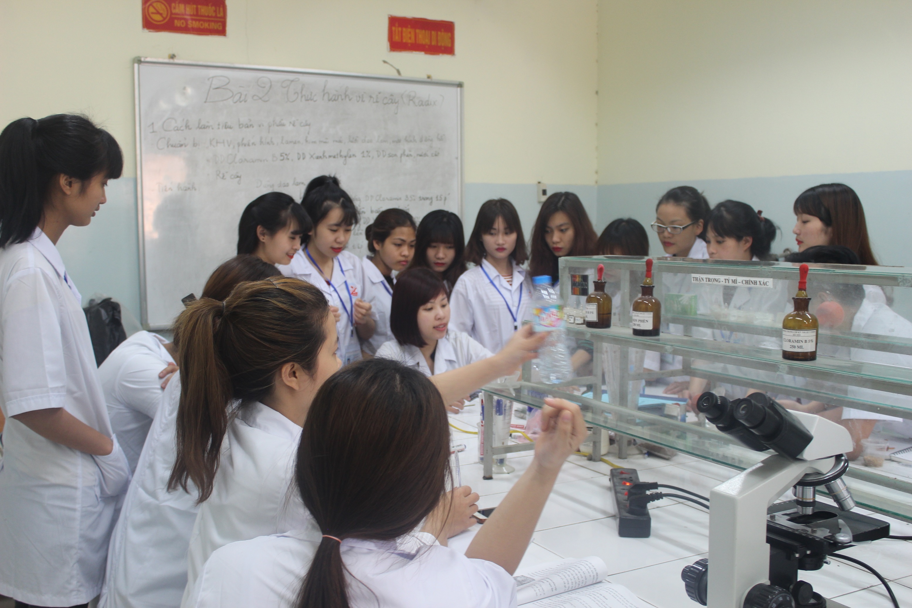 Cao đẳng Dược Hà Nội ảnh 3 Cao dang Duoc Ha Noi anh 3