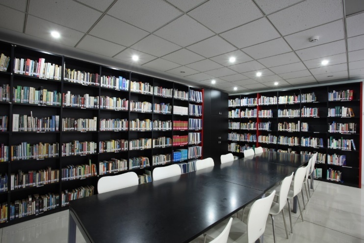 tham quan Cao dang Viet My anh 4