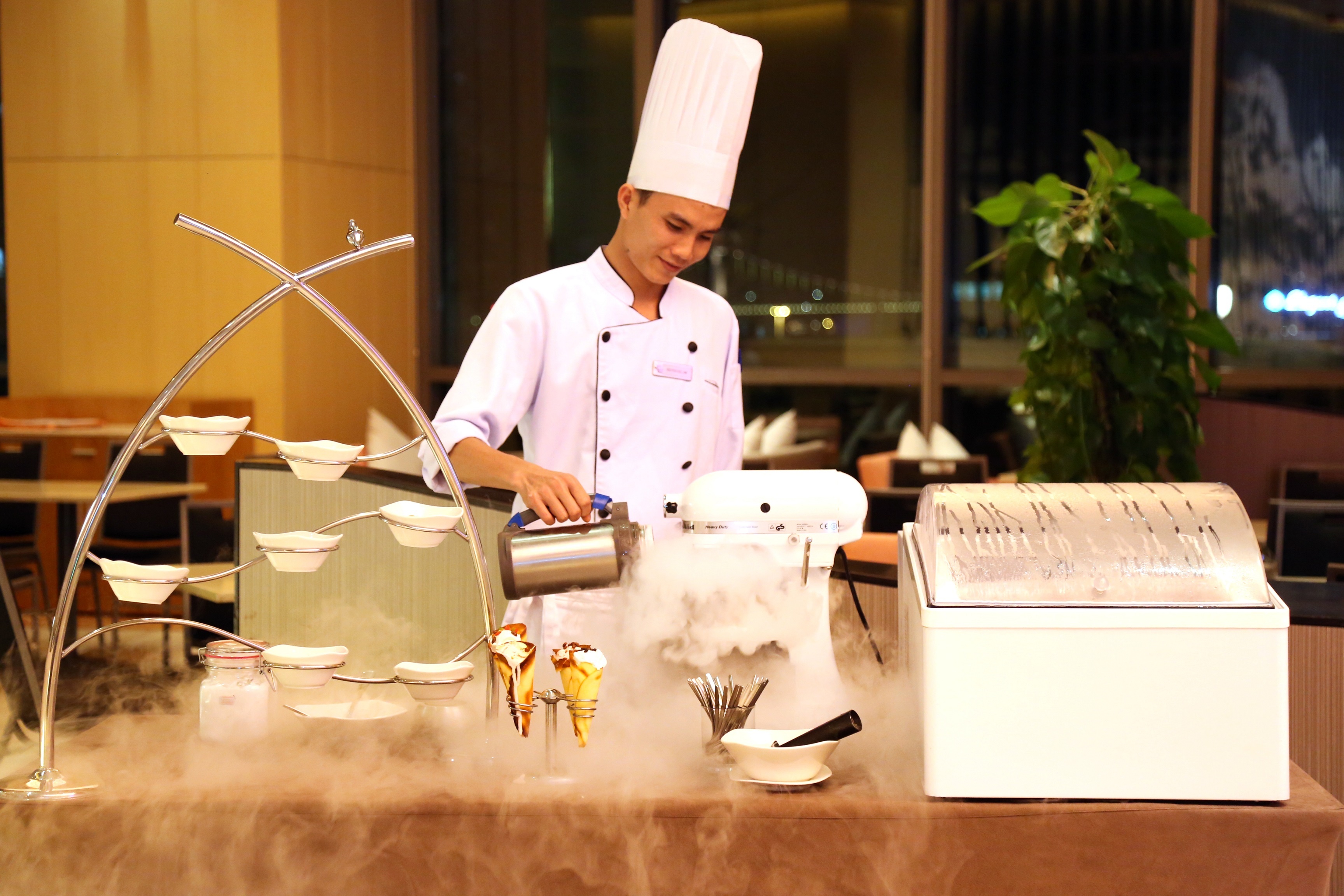 buffet 5 sao tai Novotel Da Nang anh 7