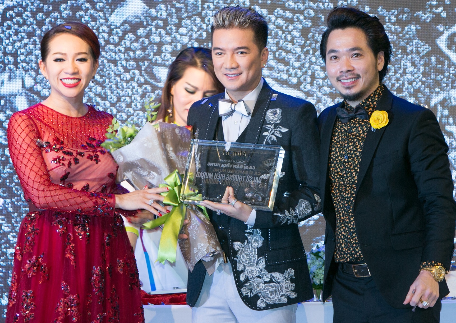 Dan sao Viet hao hung du dai hoi lam dep quoc te lan thu 9 cua Murad hinh anh