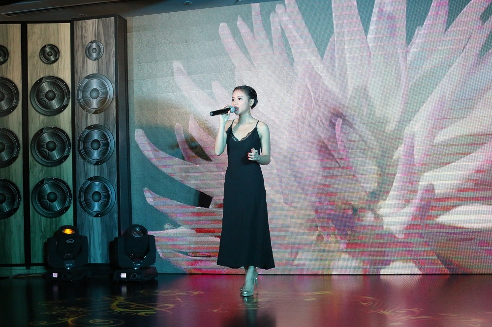 Express In Music anh 3