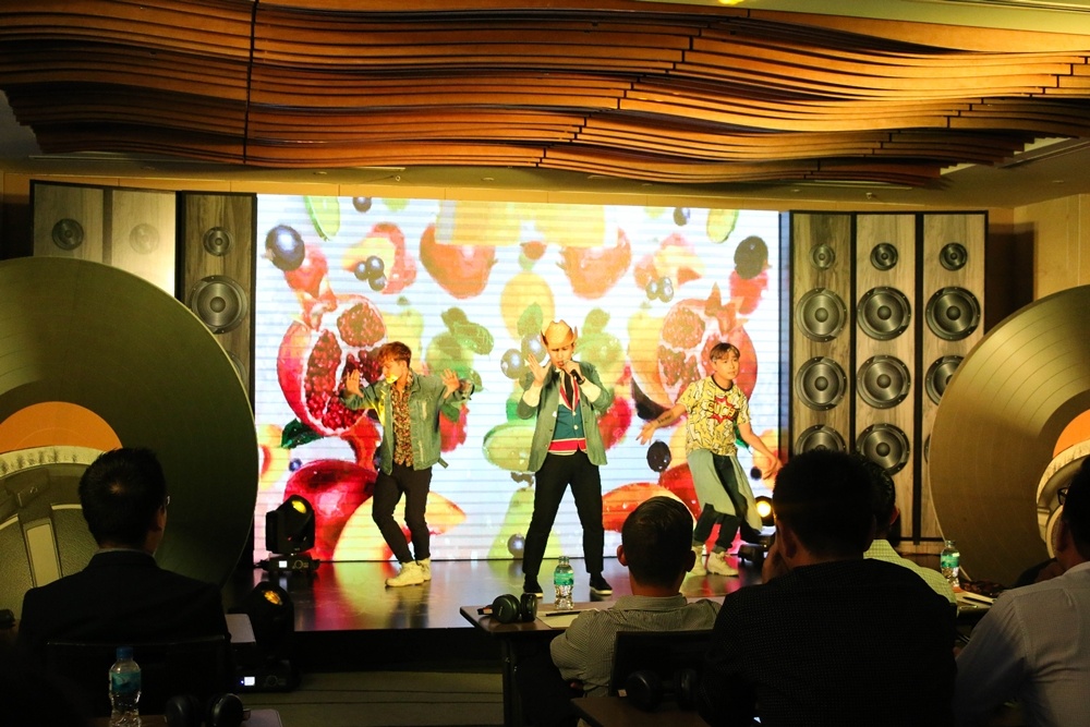 Express In Music anh 5