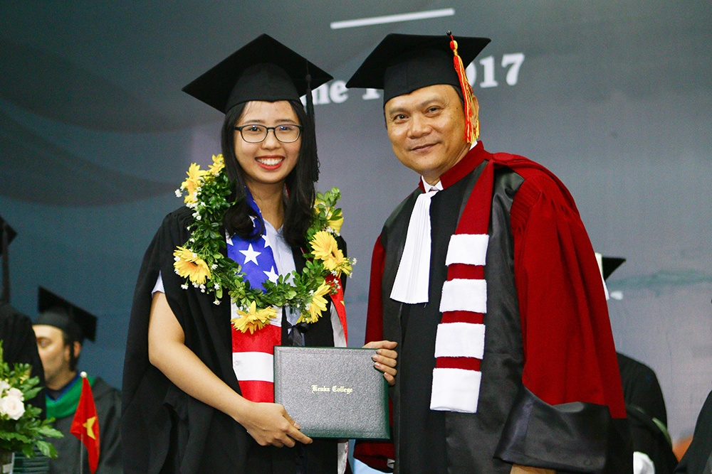 50 tan cu nhan quoc te ITEC nhan bang khoa hoc quan ly hinh anh