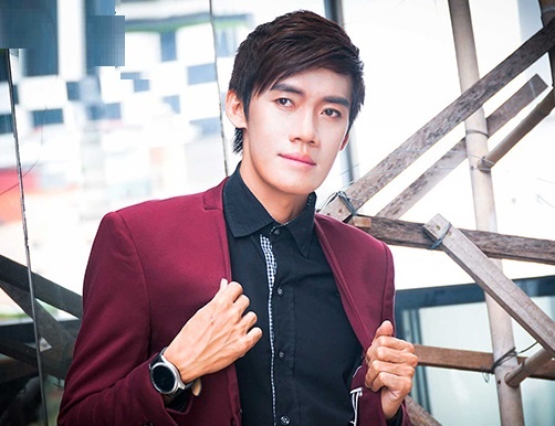 Hien thuc hoa uoc mo lam ca si nho phau thuat ham mom hinh anh