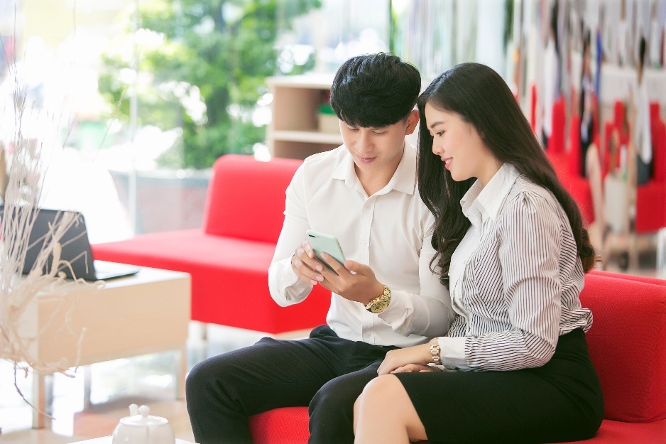 Nhung loi ich cua gui tiet kiem online hinh anh