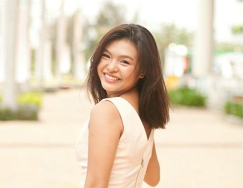 Nieng rang trong suot - bi mat cua nu cuoi rang ro hinh anh