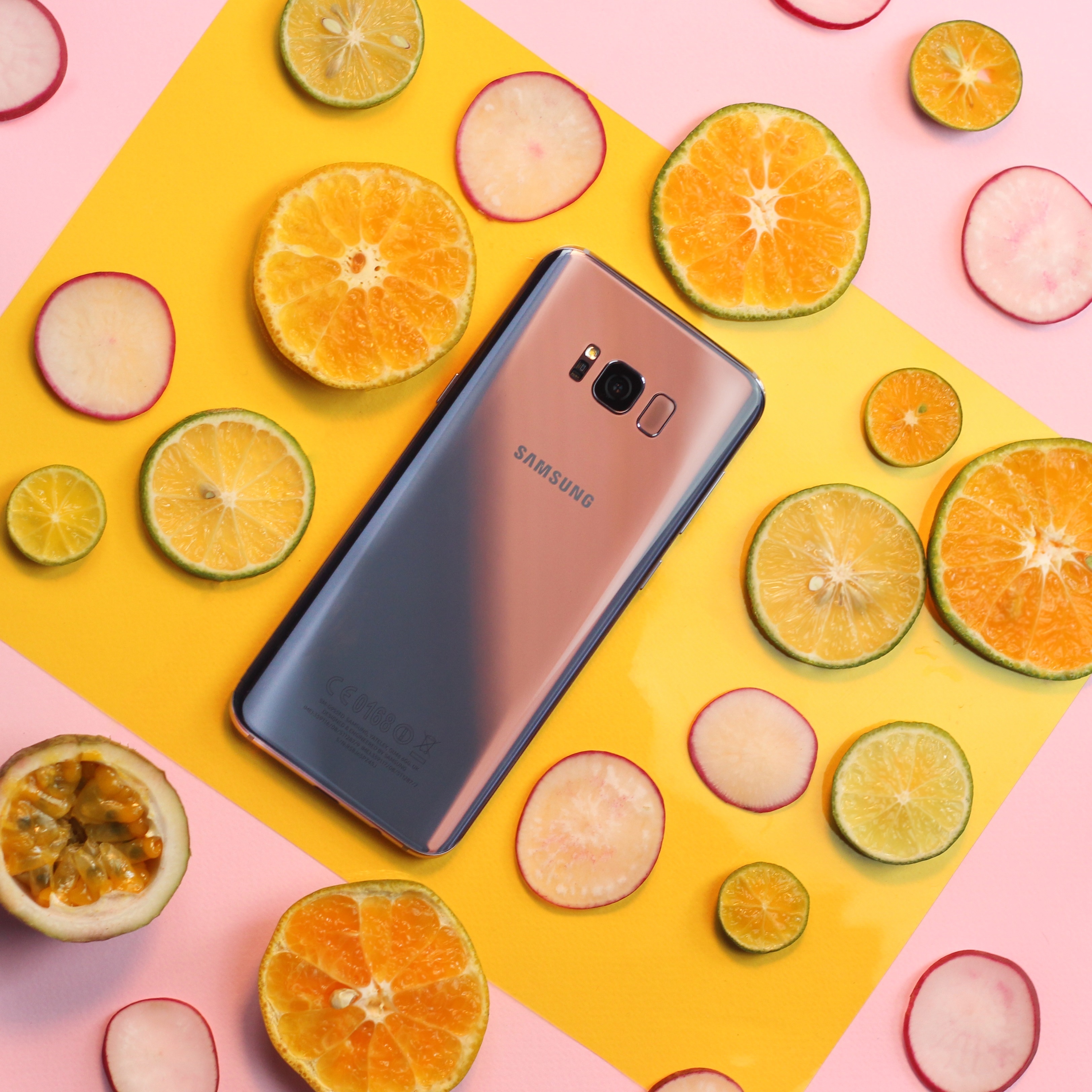 chuyển đổi màu sắc mặt lưng Galaxy S8+ tím khói ảnh 6 chuyen doi mau sac mat lung Galaxy S8+ tim khoi anh 6