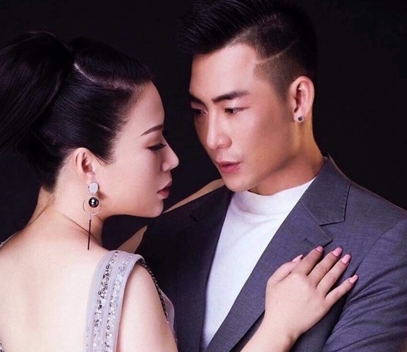 Hoa hau Kristine Thao Lam tre trung, tinh tu ben sieu mau Pham Thanh hinh anh