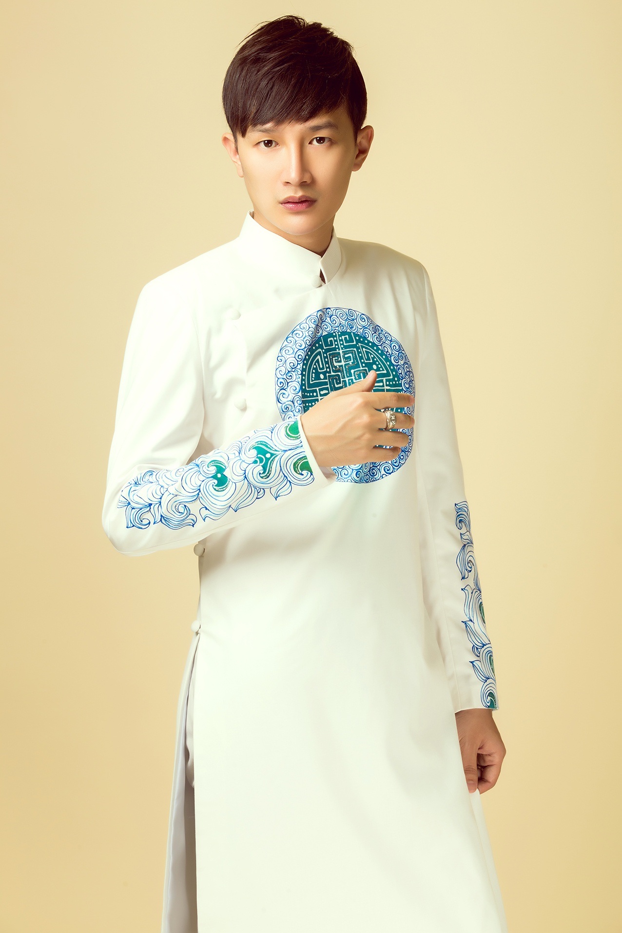 nam vuong Tien Pham anh 8