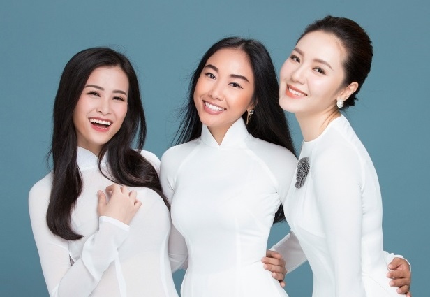 Thanh Lam, Hong Nhung cung dan em hoa giong o nghia trang Truong Son hinh anh