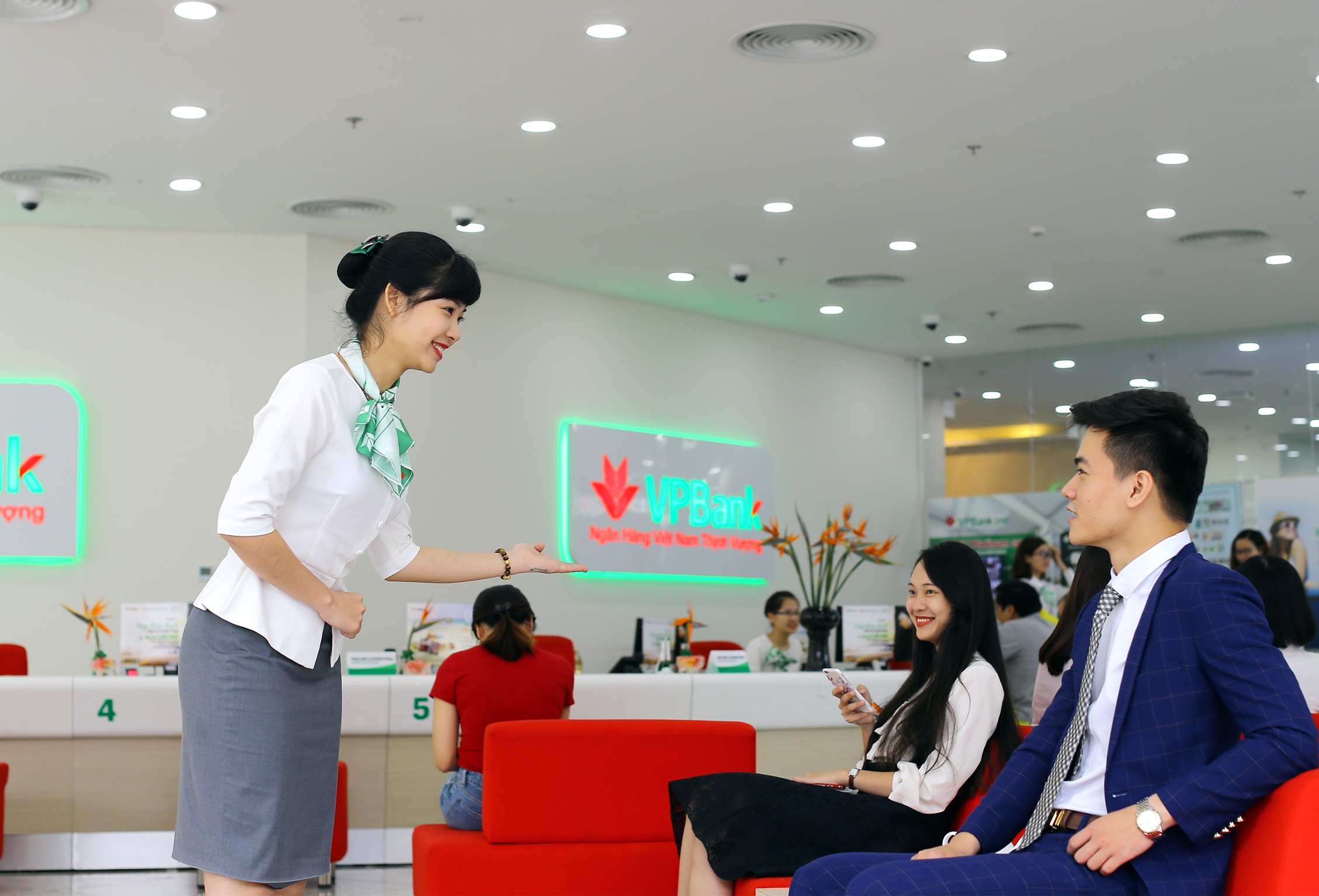 IFC cap khoan vay chuyen doi 57 trieu USD cho VPBank hinh anh