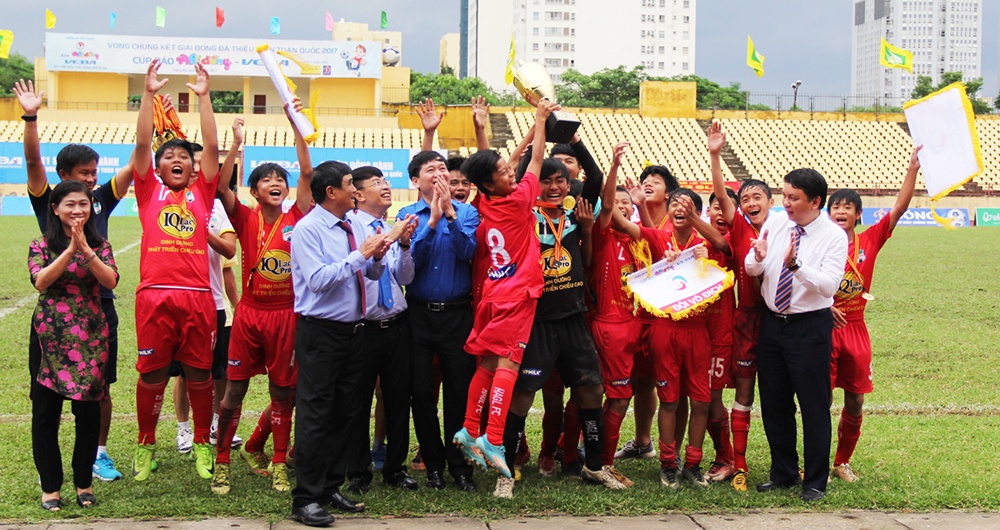 U13 VPMilk - HAGL JMG thang hoa nho buoc ngoat the luc hinh anh