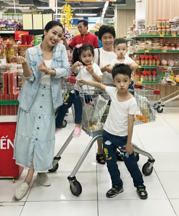 Ốc Thanh Vân thay đổi suy nghĩ về xúc xích ảnh 1 Oc Thanh Van thay doi suy nghi ve xuc xich anh 1