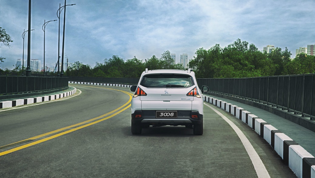 Peugeot 3008 ban nang cap co gia 1, 1 ty dong anh 4