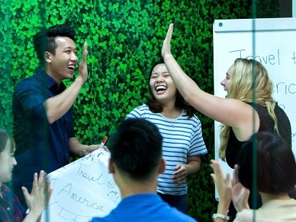 4 dieu nguoi di lam can o mot trung tam Anh ngu chat luong hinh anh