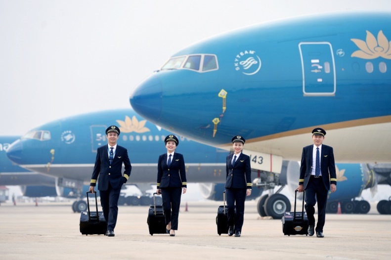 Vietnam Airlines tang cuong tuyen sinh phi cong hinh anh