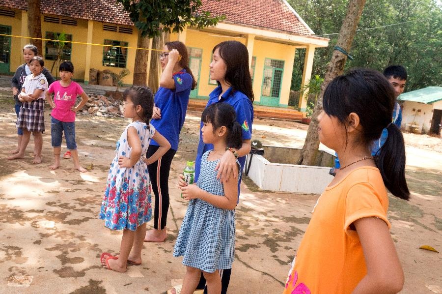 loat anh day tinh cam tu chuong trinh tinh nguyen anh 2