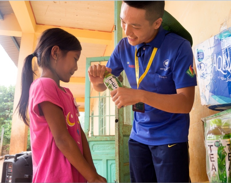 loat anh day tinh cam tu chuong trinh tinh nguyen anh 3