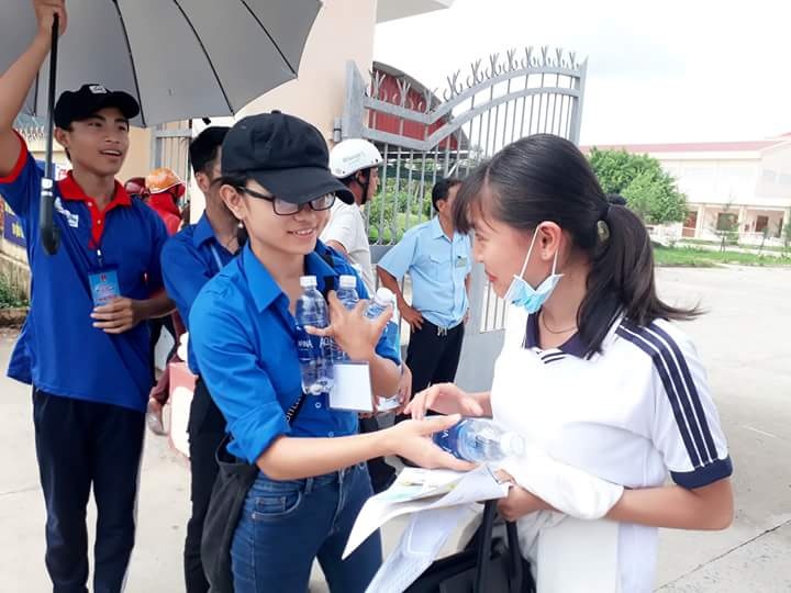 loat anh day tinh cam tu chuong trinh tinh nguyen anh 5