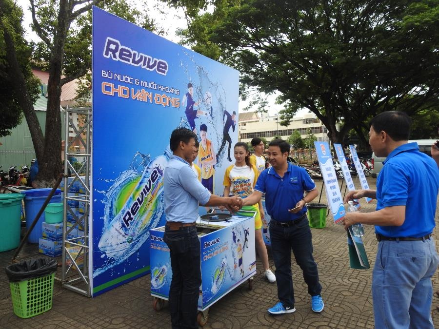 loat anh day tinh cam tu chuong trinh tinh nguyen anh 8