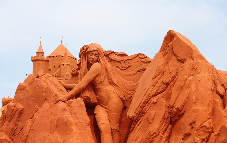 Ngam tac pham dieu khac tinh xao tu 300 tan cat do Phan Thiet hinh anh