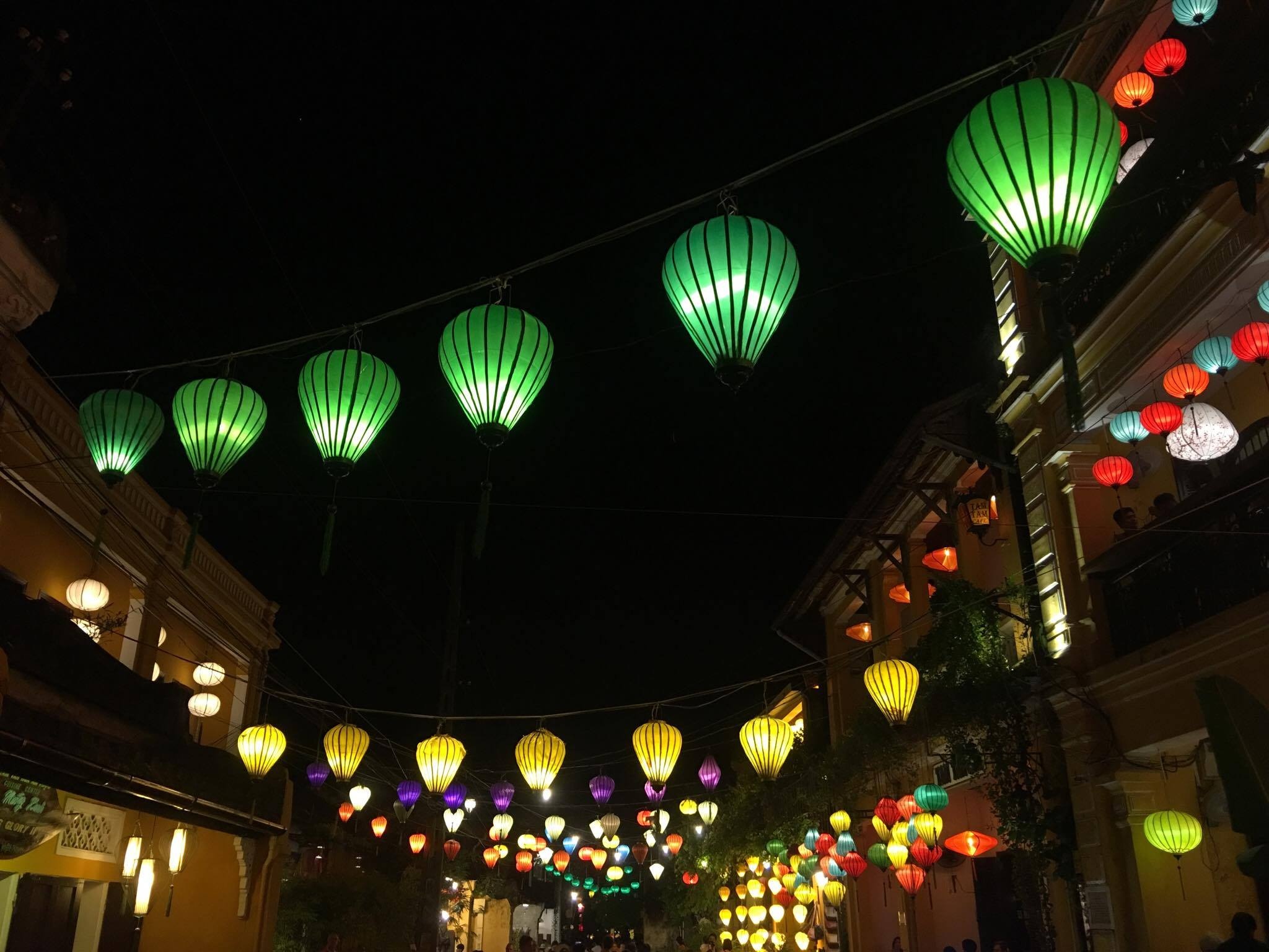 Ngam Hoi An lung linh qua ong kinh smartphone Phap 2,9 trieu hinh anh