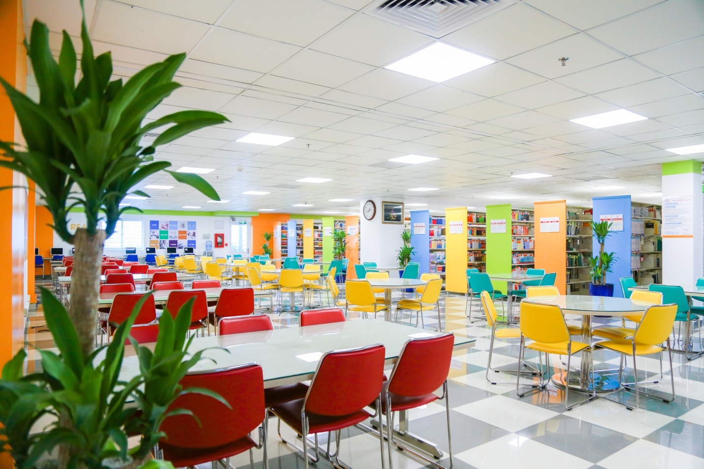 ĐH Kinh tế - Tài chính TP.HCM  ảnh 2 DH Kinh te - Tai chinh TP.HCM anh 2