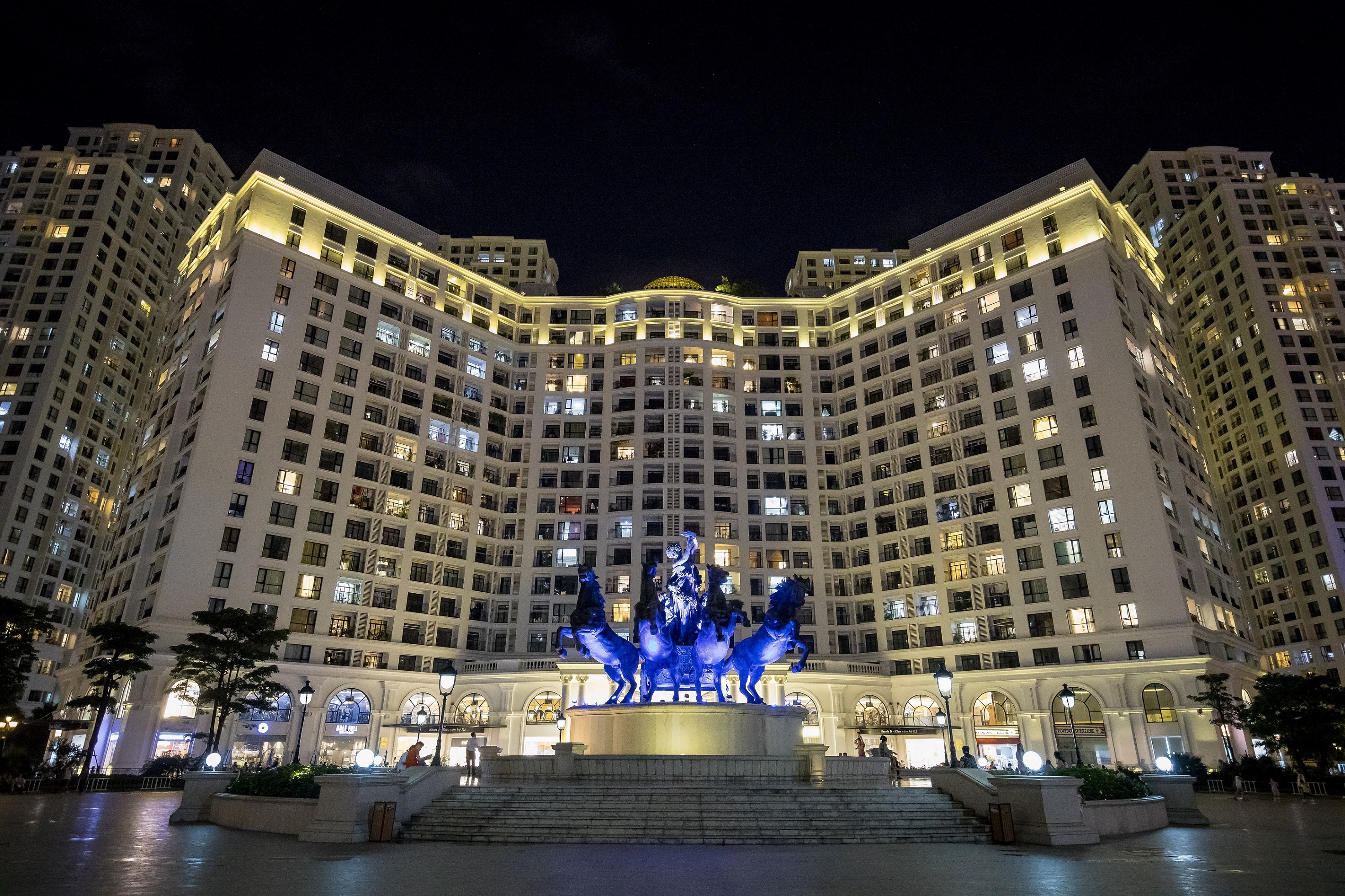 2 goc song ao ve dem khong nen bo lo o Ha Noi anh 1