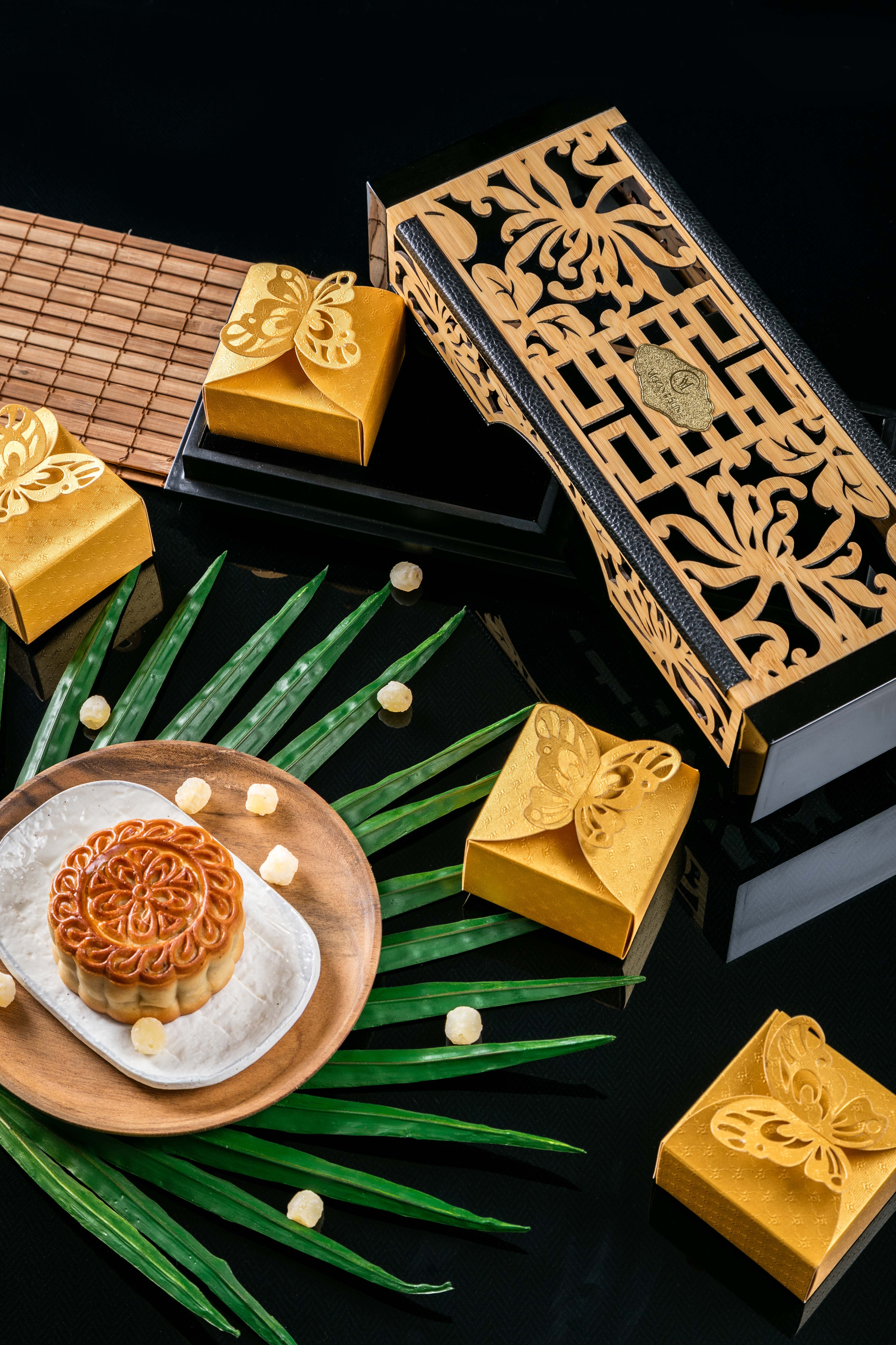 banh trung thu Moon n Sun anh 1