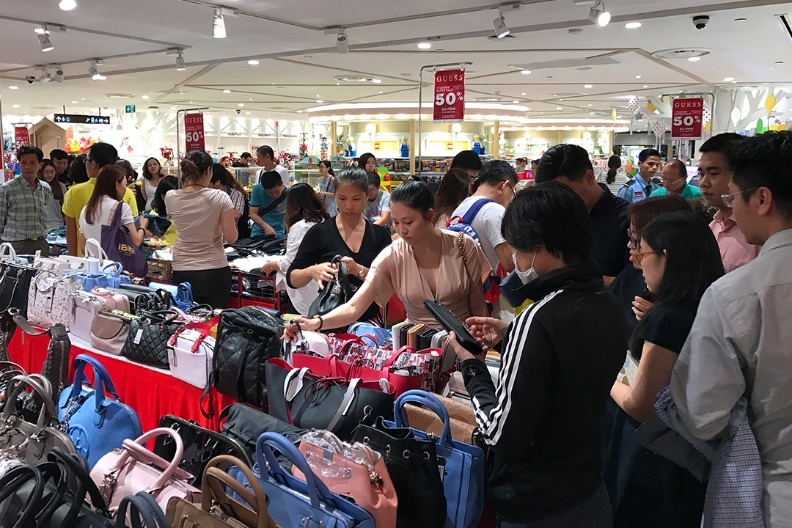 Fashion super sale anh 2