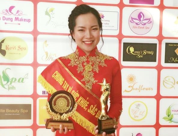 Doctor Kiem Spa nhan danh hieu 'Cham soc sac dep dang cap' tai Ha Noi hinh anh