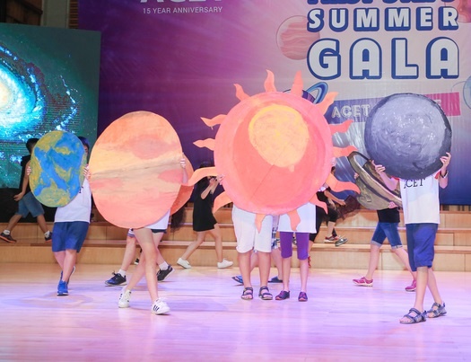 Su kien Summer Gala - Kham pha vu tru ky thu cung ACET hinh anh
