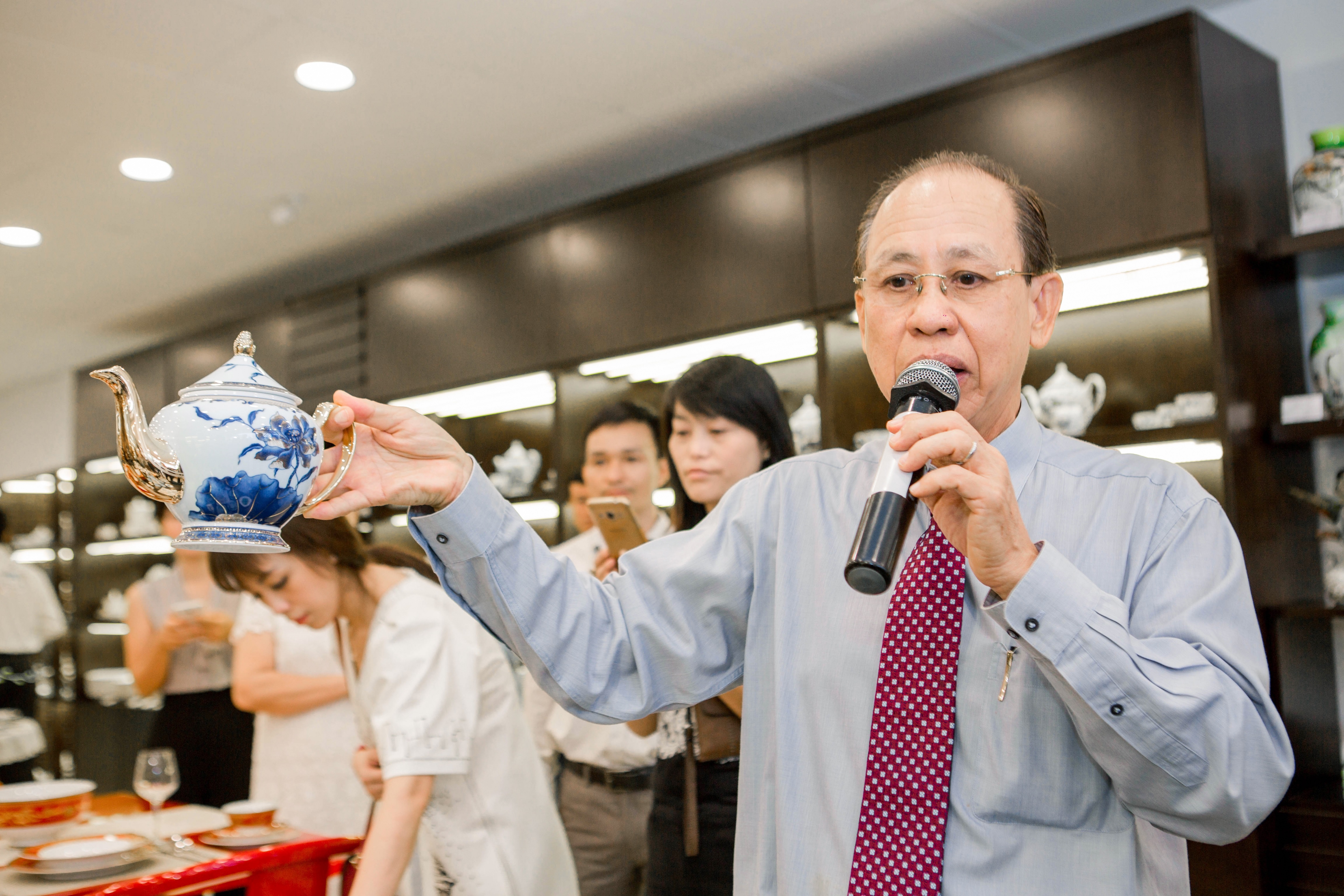 gom su Minh Long anh 9