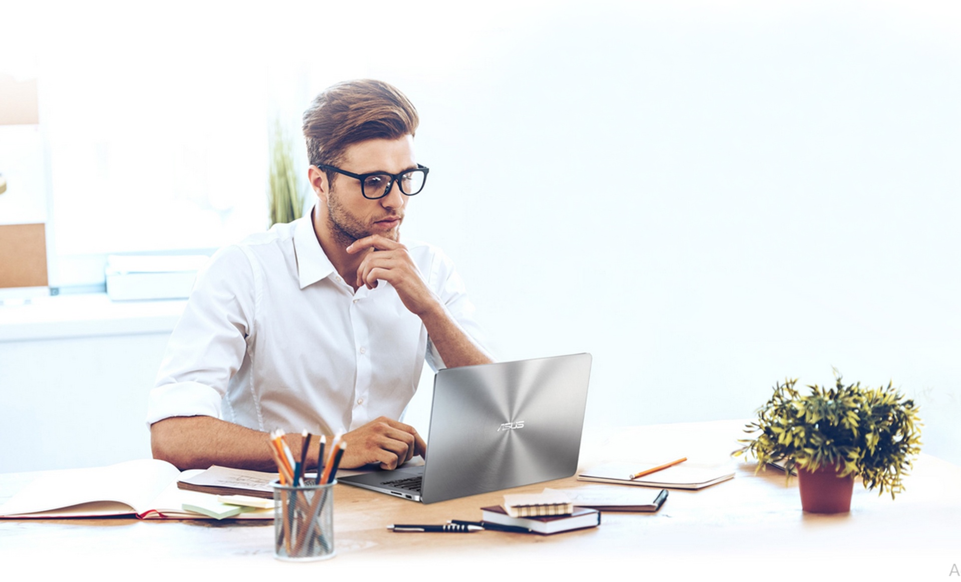 mẫu laptop di động ZenBook UX430 ảnh 2 mau laptop di dong ZenBook UX430 anh 2