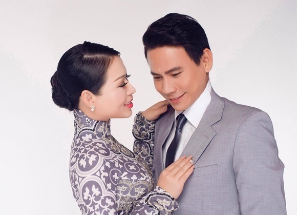 Tai tu dien anh Tri Quang tinh tu ben CEO Kristine Thao Lam hinh anh