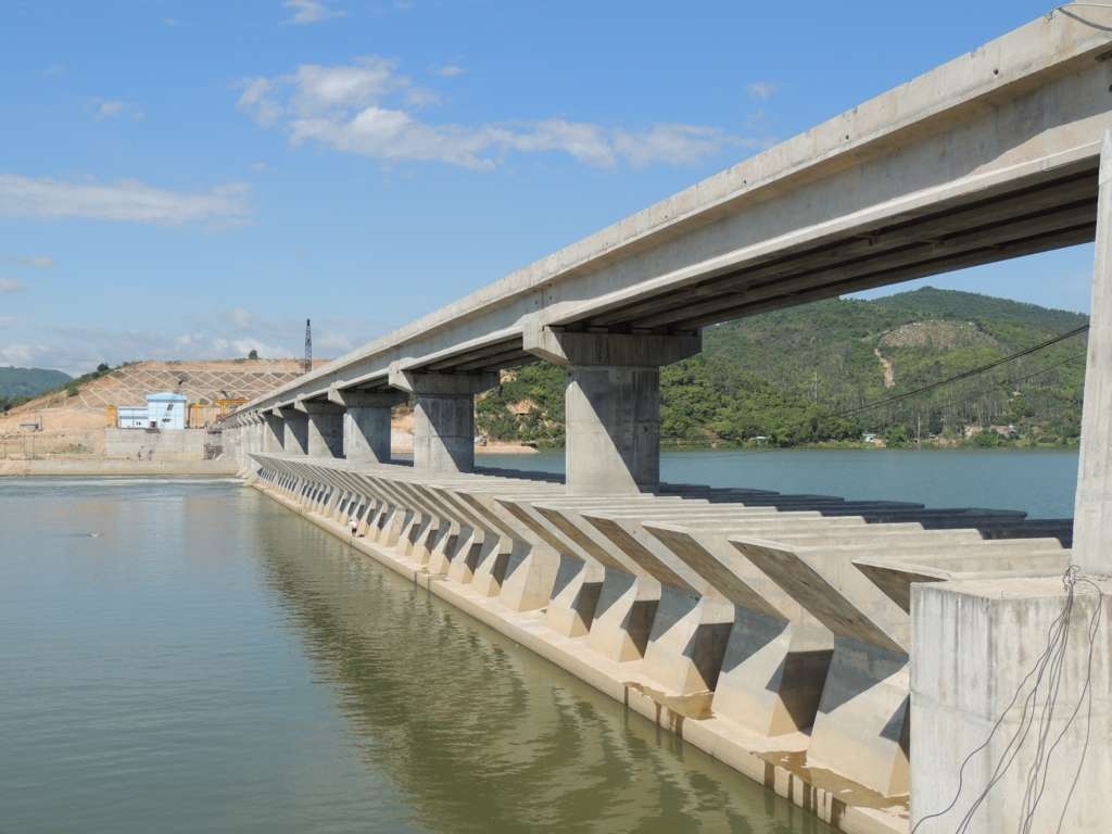 Cac nha may thuy dien EVN chuan bi moi tinh huong ung pho thien tai hinh anh