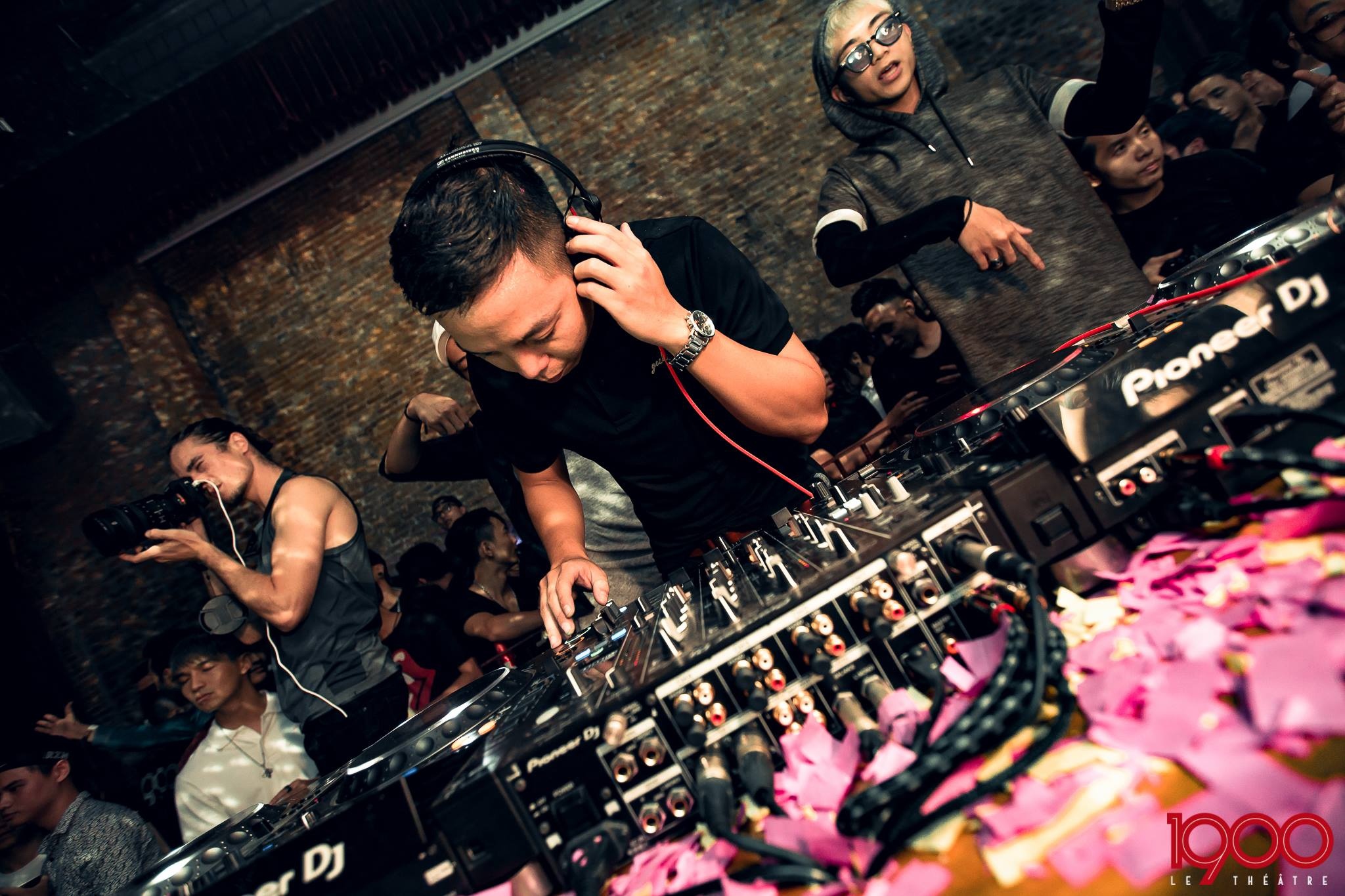 1900 Le Theatre anh 2