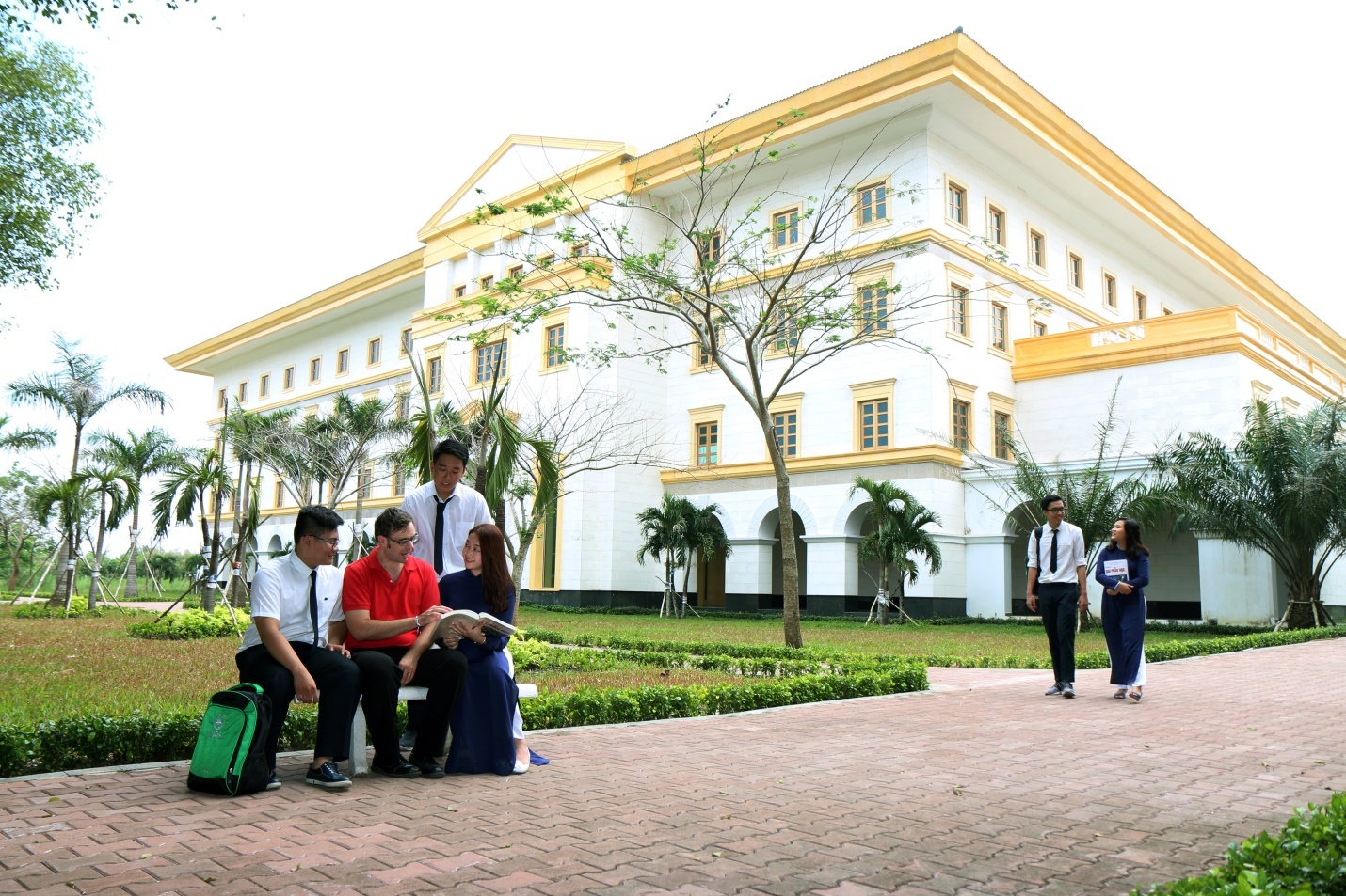 Nhieu hoc bong nganh y cho hoc sinh dat 25 diem thi THPT quoc gia hinh anh