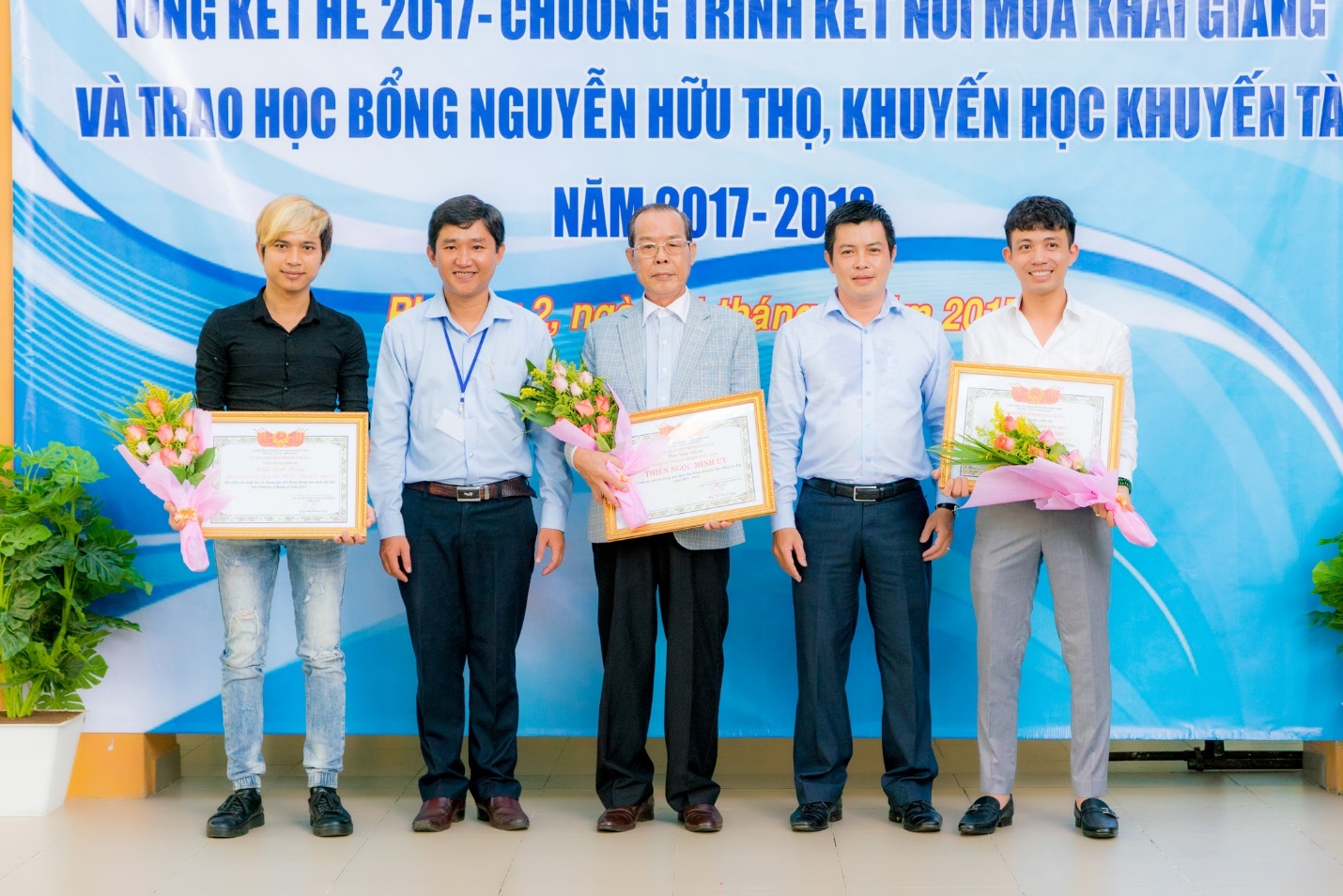 Minh Nhựa ảnh 4 Minh Nhua anh 4