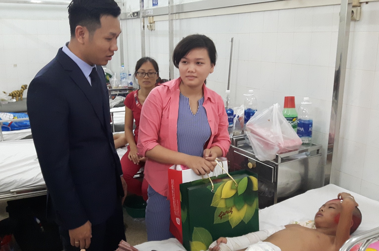 Hon 1,2 ty dong cua hai cong ty BDS den voi benh vien Nhi Dong II hinh anh