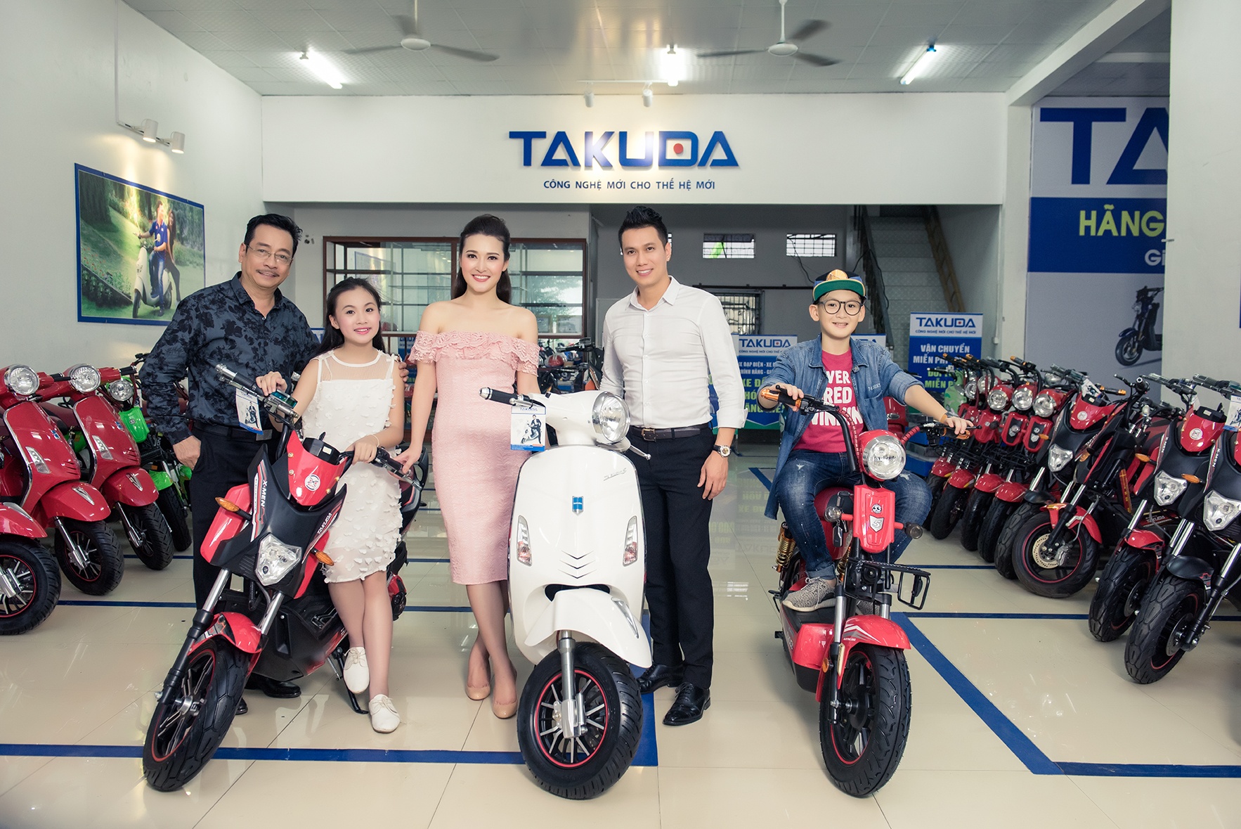 xe dien Takuda anh 2