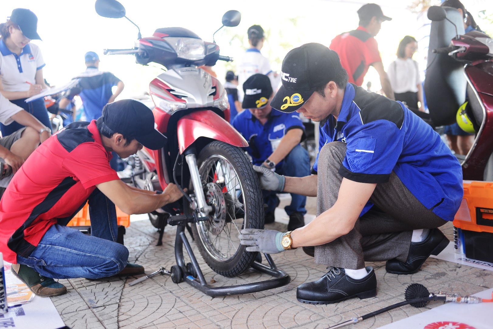 Ngày hội chăm sóc xe máy ảnh 3 Ngay hoi cham soc xe may anh 3