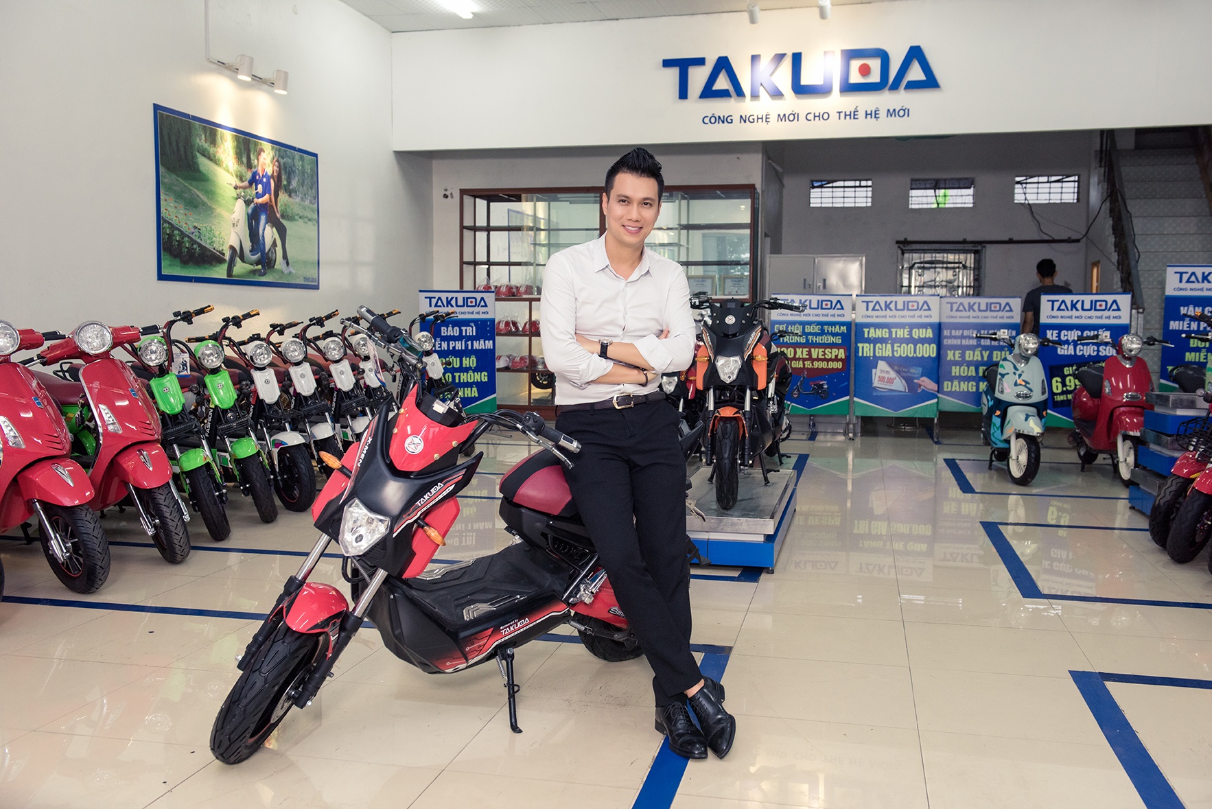 xe dien Takuda anh 5