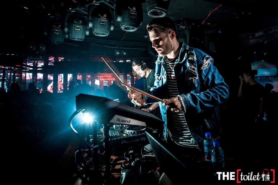 The Toilet HaNoi ảnh 4 The Toilet HaNoi anh 4