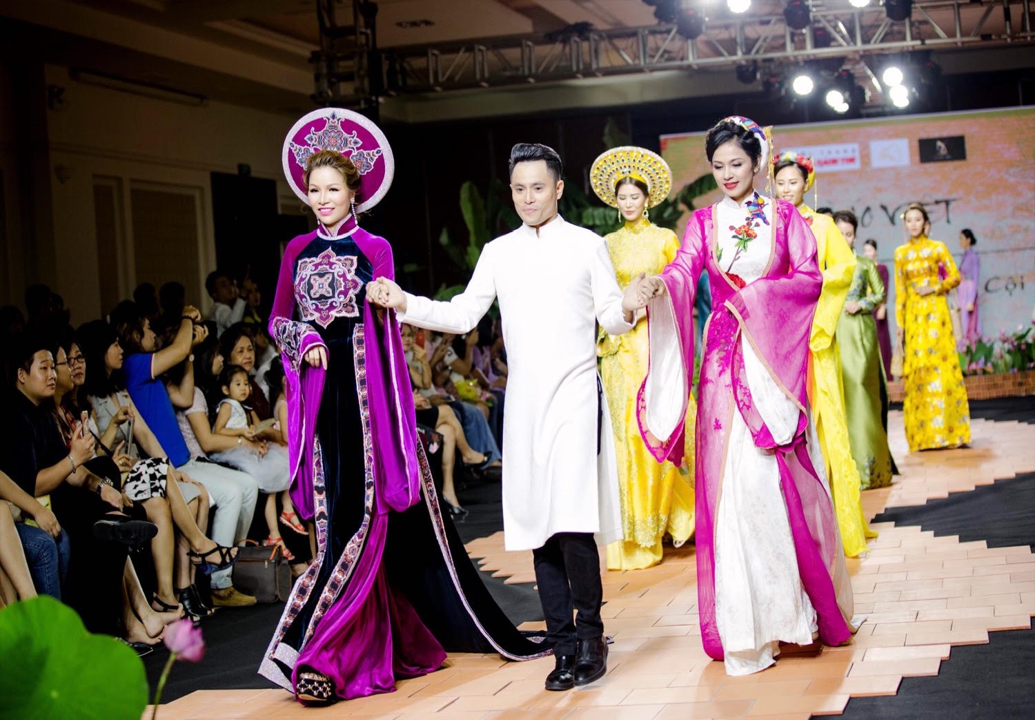 Hoa hậu Bùi Thị Hà ảnh 2 Hoa hau Bui Thi Ha anh 2