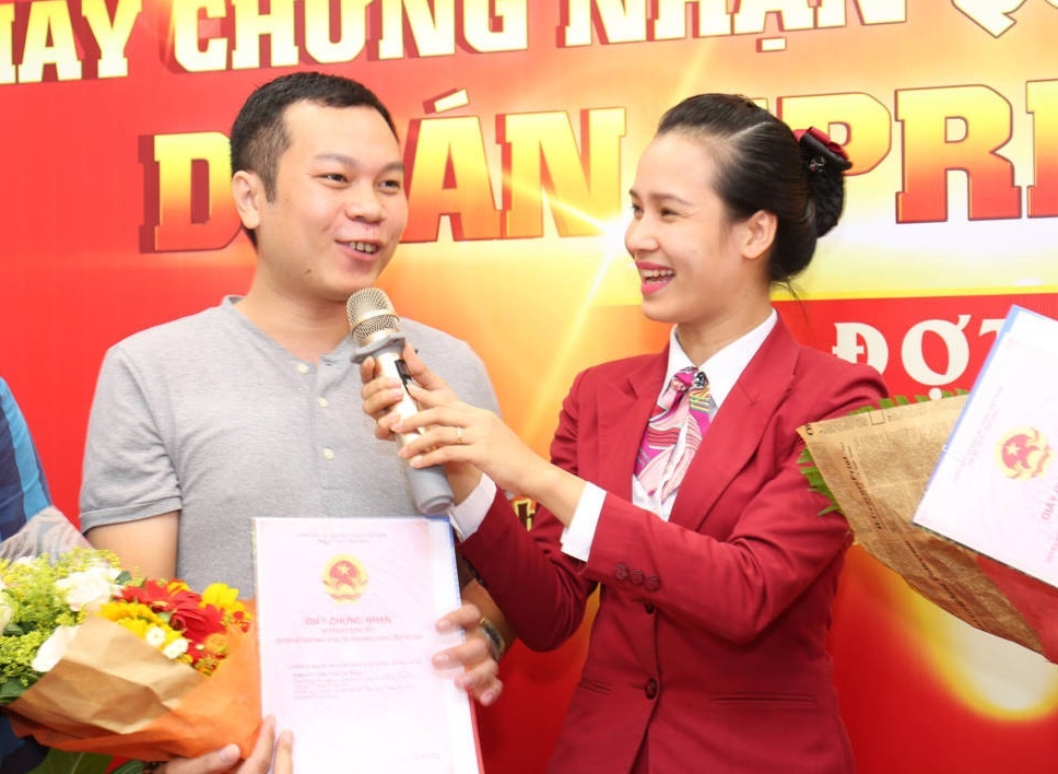 Dia oc Kim Phat va Viet Hung Phat trao hang tram so do cho khach hang hinh anh