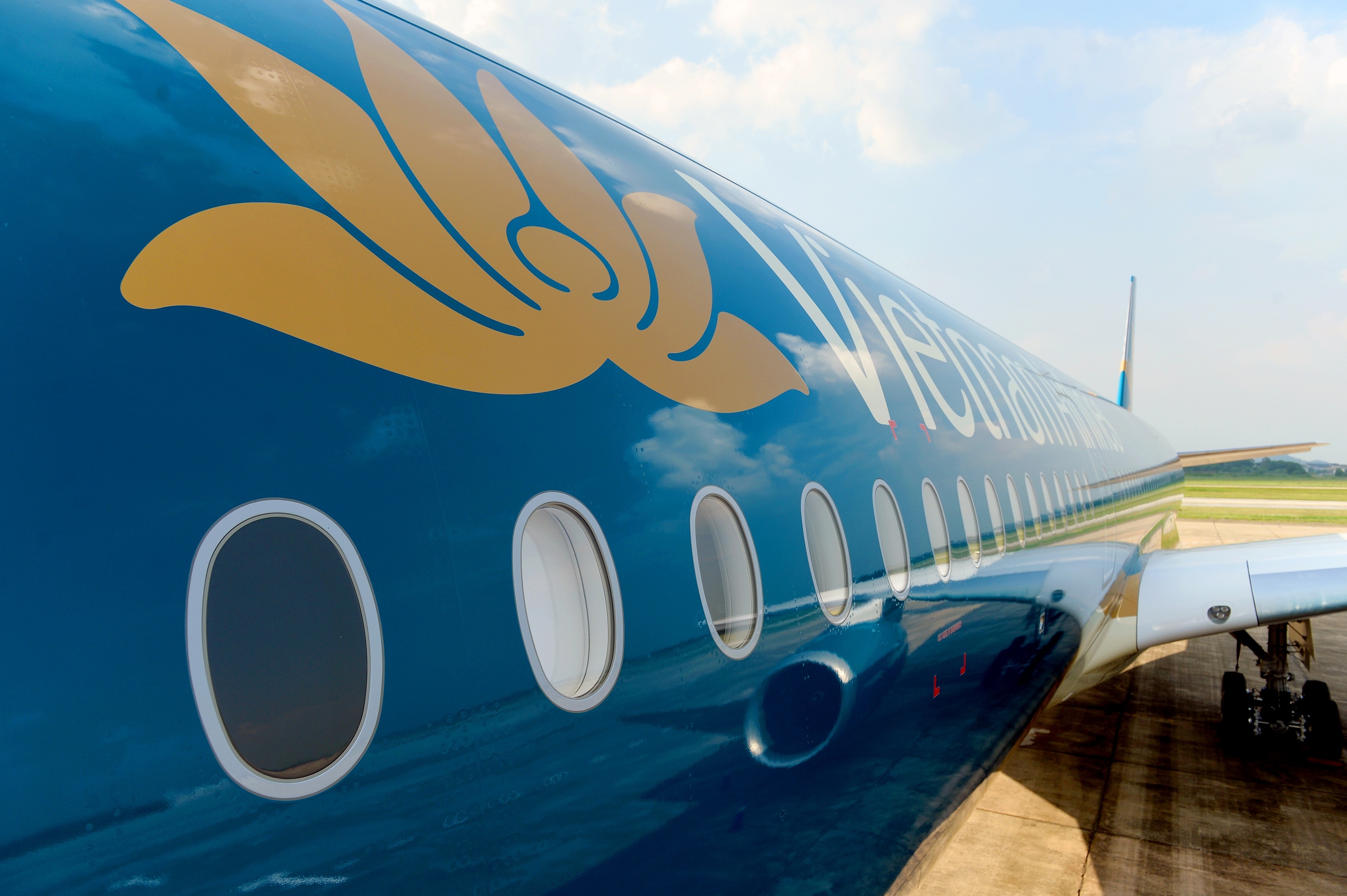 Vietnam Airlines anh 9
