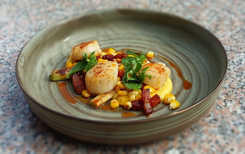 Saigon Social Space - diem den thu vi voi khong gian da chieu hinh anh