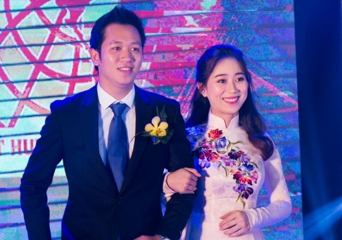 Trinh dien BST ao dai ‘Huong sac Kim Phat – Viet Hung Phat’ hinh anh